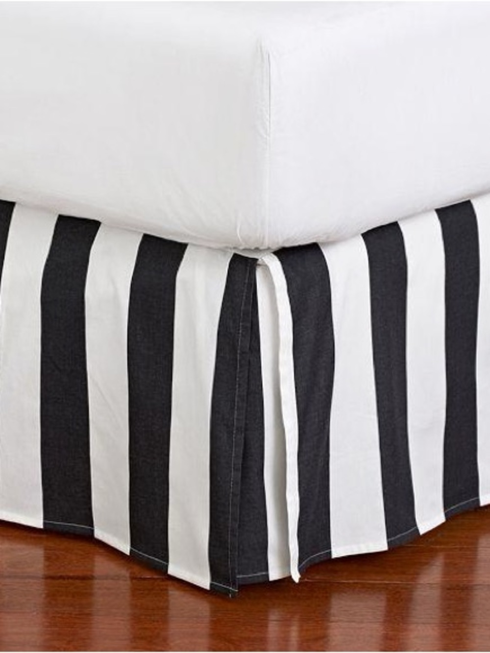 Pottery Barn Teen  Emily and Meritt Black and White Circus Stripe Twin Bedskirt